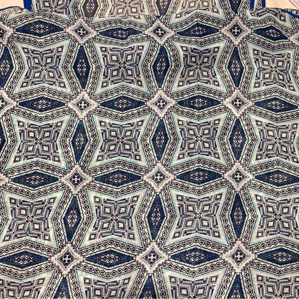 Eyeshadow Blue Geometric Women's Top - Picture 11 of 11